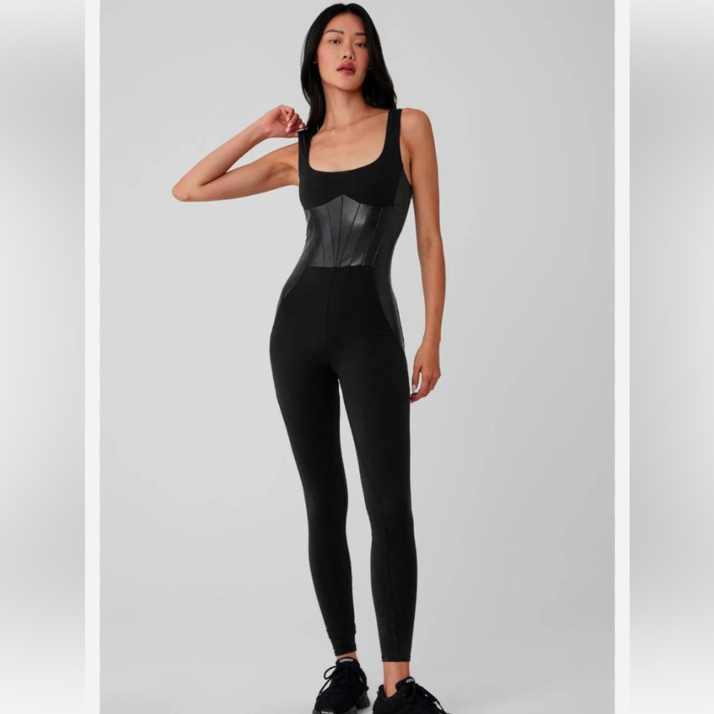 Alo yoga Airbrush Racing Onesie in Black Size: XS NWT